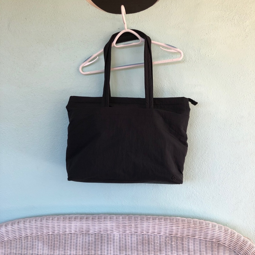 Lululemon On My Level Tote Large 15L